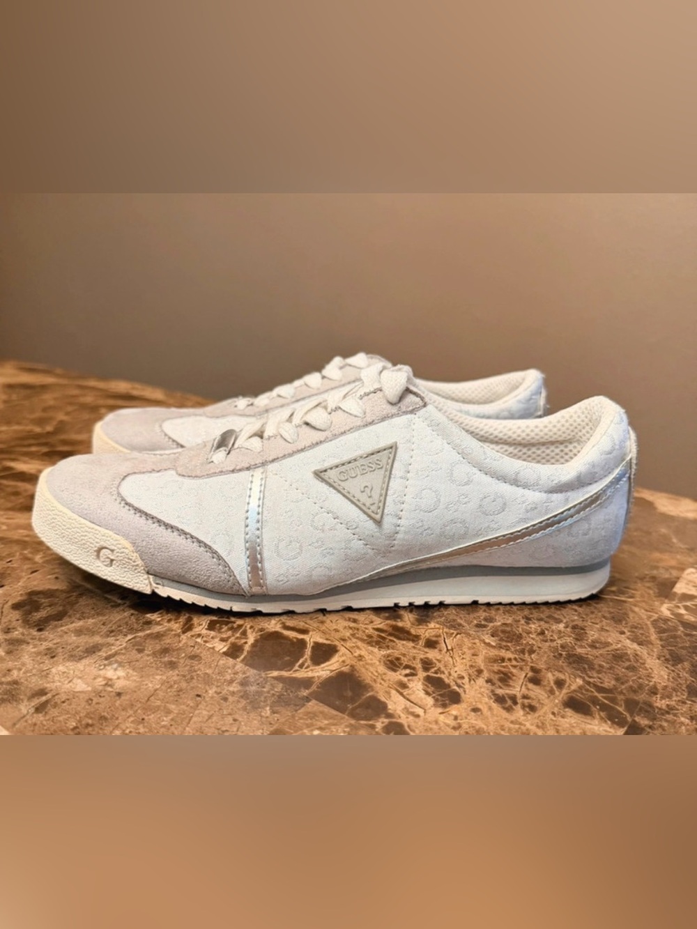 Vintage Guess Women’s White & Light Gray Low-Profile Logo Sneakers